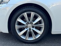 USED 2015 65 LEXUS IS 2.5 300h Executive Edition Saloon 4dr Petrol Hybrid E-CVT Euro 5 (s/s) (223 ps) Full LEXUS Service History  |  1 Owner From Brand New  |  2 Keys