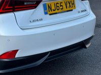 USED 2015 65 LEXUS IS 2.5 300h Executive Edition Saloon 4dr Petrol Hybrid E-CVT Euro 5 (s/s) (223 ps) Full LEXUS Service History  |  1 Owner From Brand New  |  2 Keys