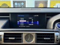 USED 2015 65 LEXUS IS 2.5 300h Executive Edition Saloon 4dr Petrol Hybrid E-CVT Euro 5 (s/s) (223 ps) Full LEXUS Service History  |  1 Owner From Brand New  |  2 Keys