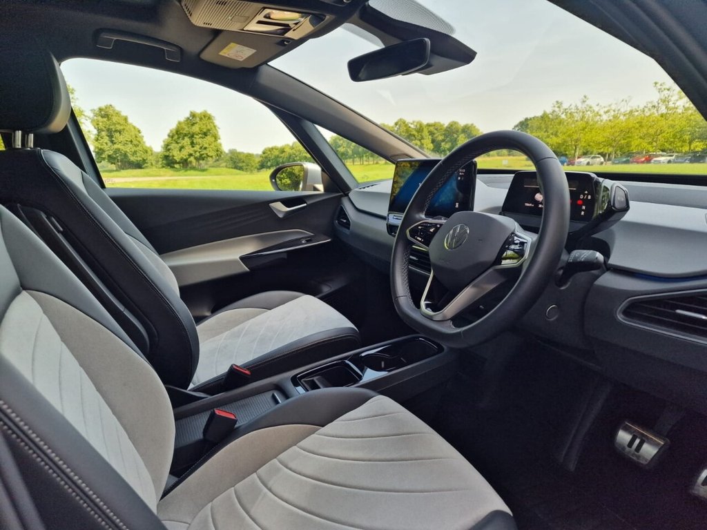 USED 2022 22 VOLKSWAGEN ID.3 Pro Performance 58kWh Family Hatchback 5dr Electric Auto (204 ps) FINANCE AVAILABLE