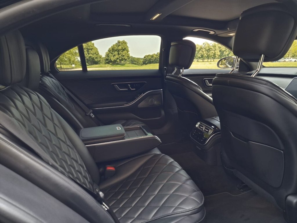 USED 2022 22 MERCEDES-BENZ S CLASS 3.0 S580eL 22kWh AMG Line (Premium) Saloon 4dr Petrol Plug-in Hybrid G-Tronic+ Euro 6 (s/s) (510 ps) FINANCE AVAILABLE
