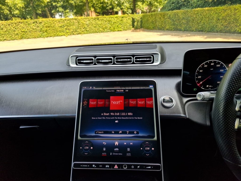 USED 2022 22 MERCEDES-BENZ S CLASS 3.0 S580eL 22kWh AMG Line (Premium) Saloon 4dr Petrol Plug-in Hybrid G-Tronic+ Euro 6 (s/s) (510 ps) FINANCE AVAILABLE