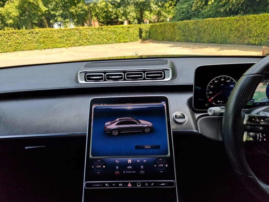 USED 2022 22 MERCEDES-BENZ S CLASS 3.0 S580eL 22kWh AMG Line (Premium) Saloon 4dr Petrol Plug-in Hybrid G-Tronic+ Euro 6 (s/s) (510 ps) FINANCE AVAILABLE