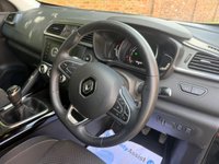 USED 2021 71 RENAULT KADJAR 1.3 TCe Iconic SUV 5dr Petrol Manual Euro 6 (s/s) (140 ps) 2 OWNERS, FULL SERVICE HISTORY, 4 SERVICES, 1YR MOT, NAV,  ALLOYS, DUAL CLIMATE, BLUETOOTH, CRUISE, FRONT AND REAR PARKING SENSORS, , DAB RADIO CD, E/WINDOWS, R/LOCKING, FREE WARRANTY, FINANCE AVAILABLE, HPI CLEAR, PART EXCHANGE WELCOME,