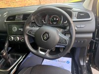 USED 2021 71 RENAULT KADJAR 1.3 TCe Iconic SUV 5dr Petrol Manual Euro 6 (s/s) (140 ps) 2 OWNERS, FULL SERVICE HISTORY, 4 SERVICES, 1YR MOT, NAV,  ALLOYS, DUAL CLIMATE, BLUETOOTH, CRUISE, FRONT AND REAR PARKING SENSORS, , DAB RADIO CD, E/WINDOWS, R/LOCKING, FREE WARRANTY, FINANCE AVAILABLE, HPI CLEAR, PART EXCHANGE WELCOME,