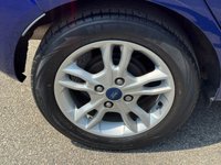 USED 2017 17 FORD FIESTA 1.0T EcoBoost Zetec Hatchback 5dr Petrol Manual Euro 6 (s/s) (100 ps) 1 OWNER -- FULL SERVICE HISTORY -- &pound;20 TAX -- SAT NAV