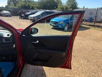 USED 2017 17 KIA NIRO 1.6h GDi 2 SUV 5dr Petrol Hybrid DCT Euro 6 (s/s) (139 bhp) Mot 24th June 2027, + Full Dealer History, 10 Stamps, + 1 Previous Owner, last keeper 2019, + 3 Months Warranty, + ULEZ compliant, + Apple carplay/Android auto, + Rear sensors/camera, + Bluetooth, + Sat nav, + DAB radio, + Climate control, + Cruise with limiter, + Auto lights/wipers, + Lane assist, + Folding mirrors, + Drive modes, + USB/aux, + Isofix, + Alloys