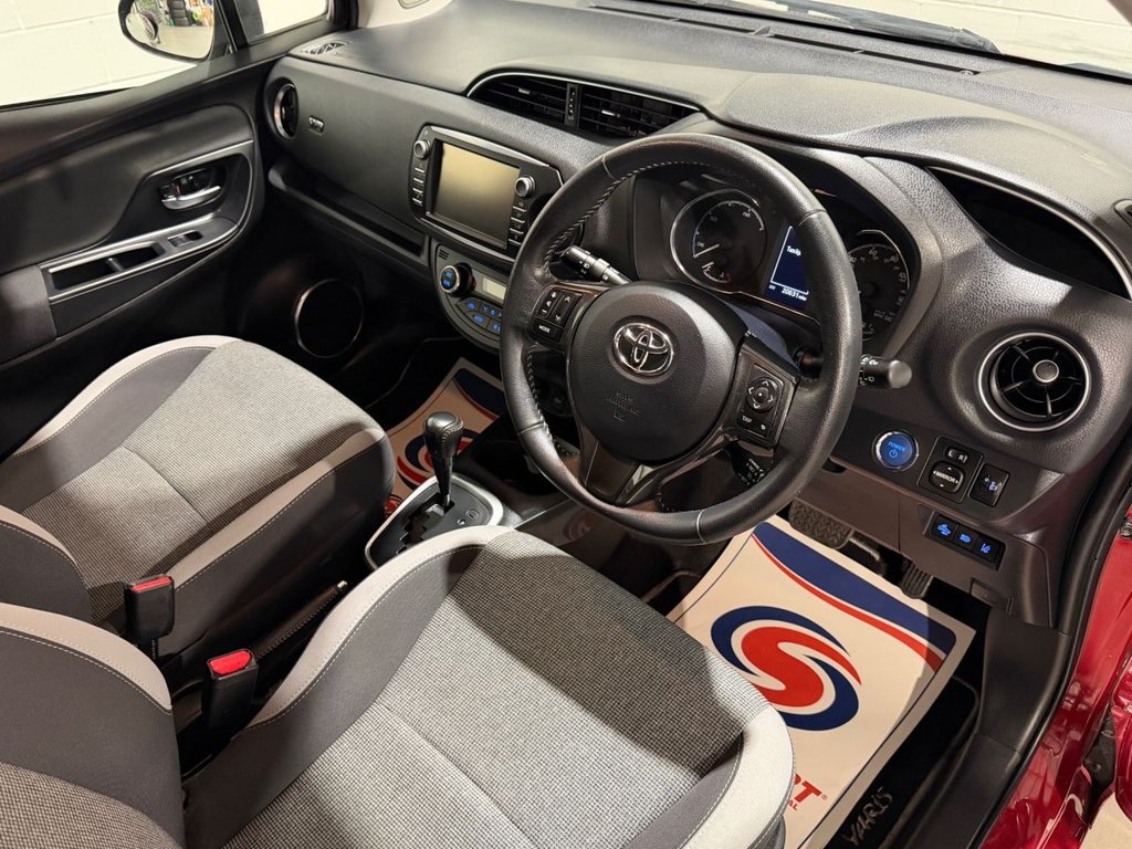 USED 2020 20 TOYOTA YARIS 1.5 VVT-h Y20 Bi-tone Hatchback 5dr Petrol Hybrid E-CVT Euro 6 (s/s) (100 ps) 