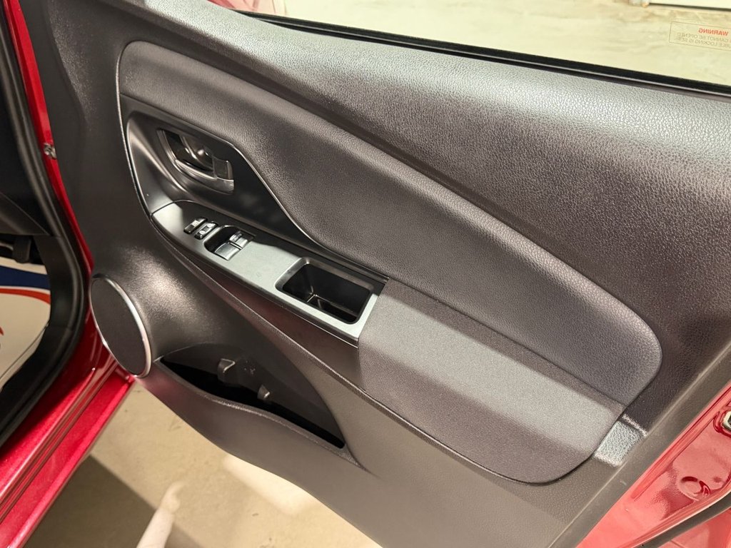 USED 2020 20 TOYOTA YARIS 1.5 VVT-h Y20 Bi-tone Hatchback 5dr Petrol Hybrid E-CVT Euro 6 (s/s) (100 ps) 