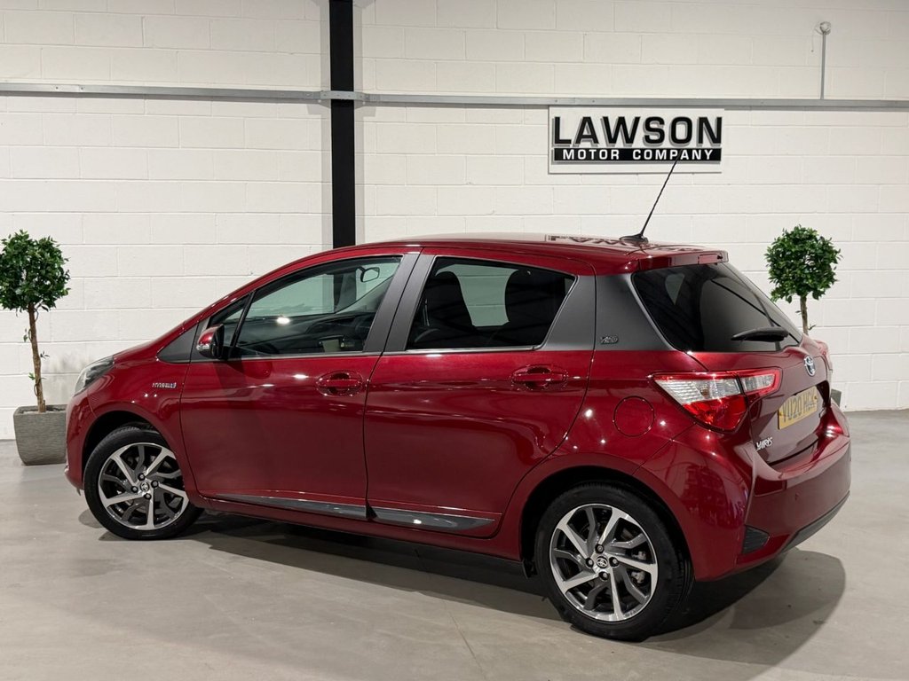 USED 2020 20 TOYOTA YARIS 1.5 VVT-h Y20 Bi-tone Hatchback 5dr Petrol Hybrid E-CVT Euro 6 (s/s) (100 ps) 