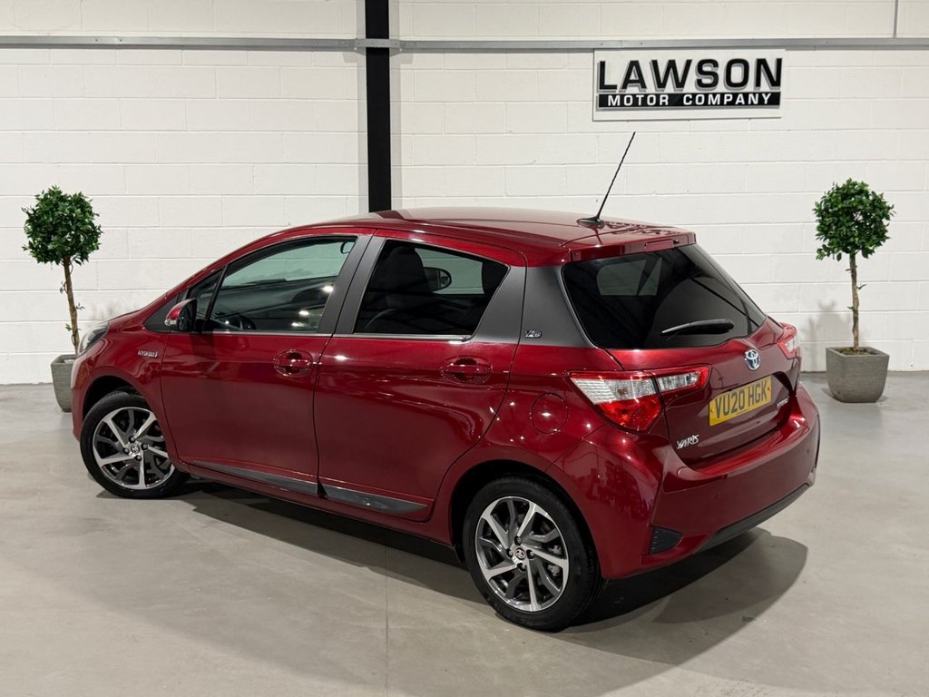 USED 2020 20 TOYOTA YARIS 1.5 VVT-h Y20 Bi-tone Hatchback 5dr Petrol Hybrid E-CVT Euro 6 (s/s) (100 ps) 