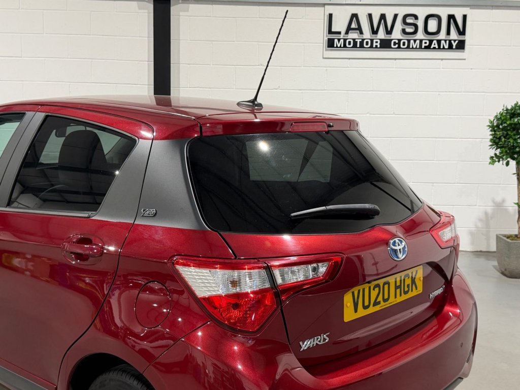 USED 2020 20 TOYOTA YARIS 1.5 VVT-h Y20 Bi-tone Hatchback 5dr Petrol Hybrid E-CVT Euro 6 (s/s) (100 ps) 