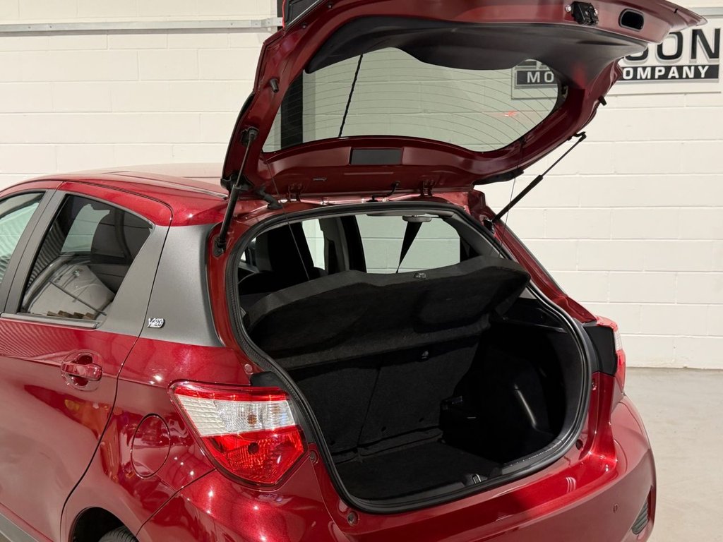 USED 2020 20 TOYOTA YARIS 1.5 VVT-h Y20 Bi-tone Hatchback 5dr Petrol Hybrid E-CVT Euro 6 (s/s) (100 ps) 