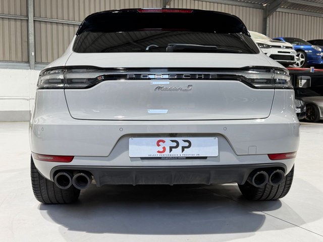 View our PORSCHE MACAN