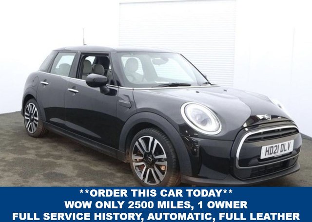 View our MINI Hatch 1.5 Cooper Exclusive Hatchback 5dr Petrol Steptronic Euro 6 (s/s) (136 ps)