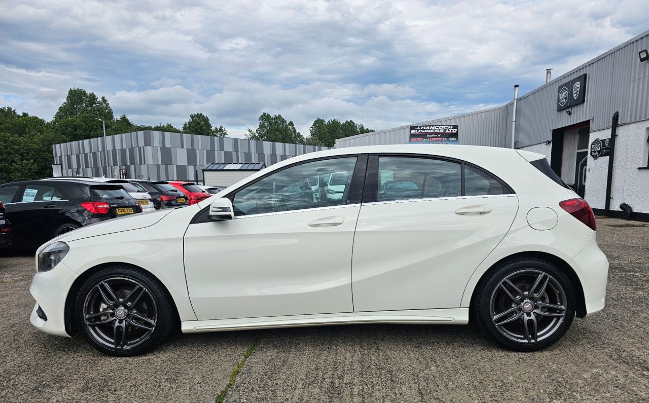 2016 MERCEDES A CLASS 1.5 A180d AMG Line Hatchback 5dr Diesel Manual Euro 6 (s/s) (109 ps) - vehicle photo 8 for sale on PureCar