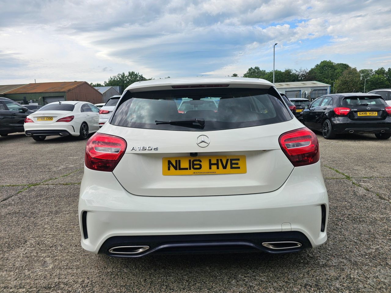 2016 MERCEDES A CLASS 1.5 A180d AMG Line Hatchback 5dr Diesel Manual Euro 6 (s/s) (109 ps) - vehicle photo 11 for sale on PureCar