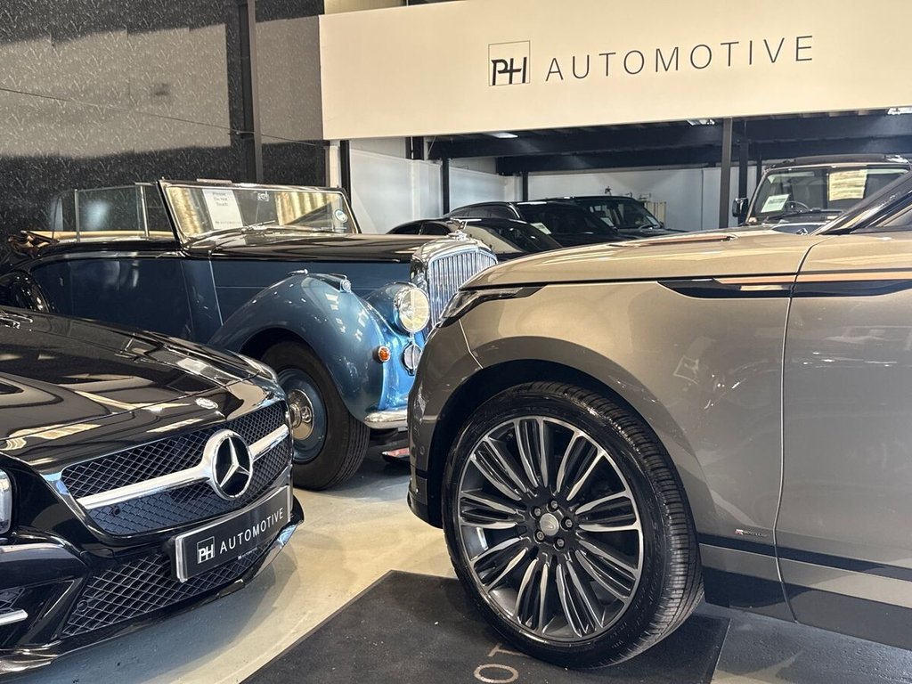 USED 2017 67 LAND ROVER RANGE ROVER VELAR 3.0 Si6 V6 R-Dynamic HSE SUV 5dr Petrol Auto 4WD Euro 6 (s/s) (380 ps) 1 OWNER|JLR SERVICE HISTORY
