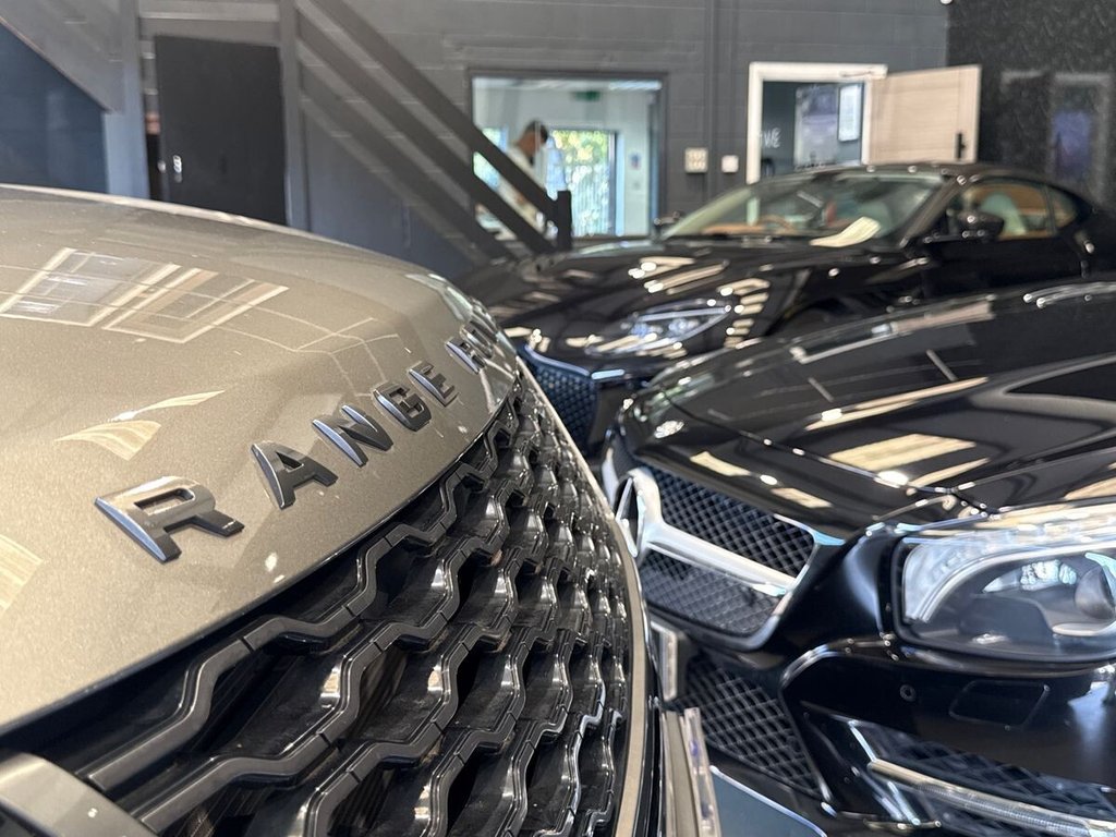 USED 2017 67 LAND ROVER RANGE ROVER VELAR 3.0 Si6 V6 R-Dynamic HSE SUV 5dr Petrol Auto 4WD Euro 6 (s/s) (380 ps) 1 OWNER|JLR SERVICE HISTORY