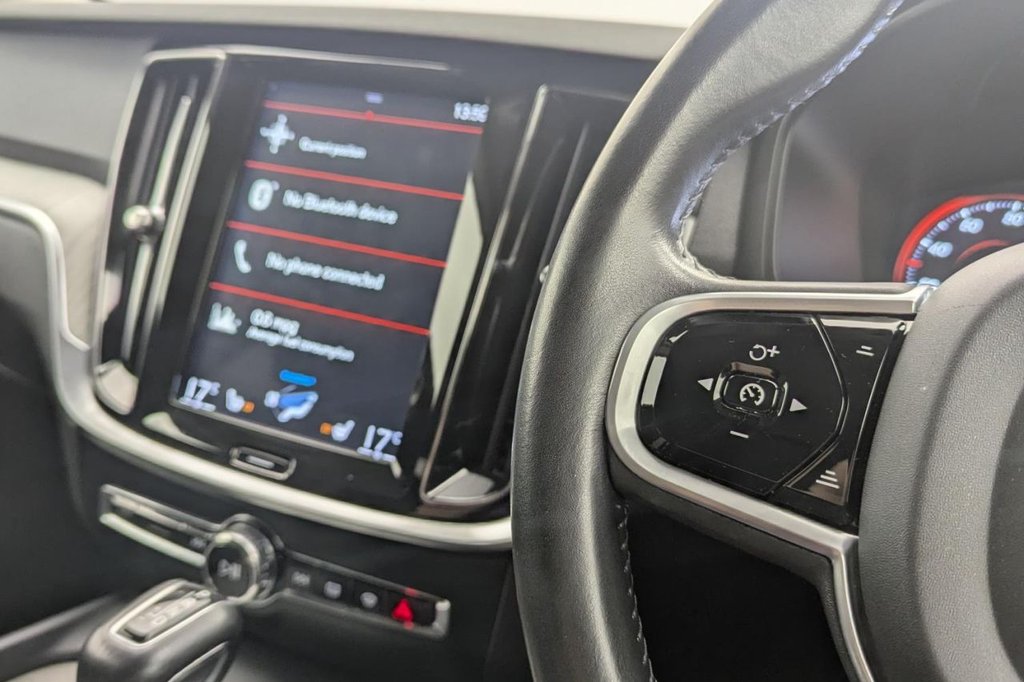 USED 2018 68 VOLVO V60 2.0 D4 Inscription Estate 5dr Diesel Auto Euro 6 (s/s) (190 ps) Sat Nav, Heated Screen, Cruise