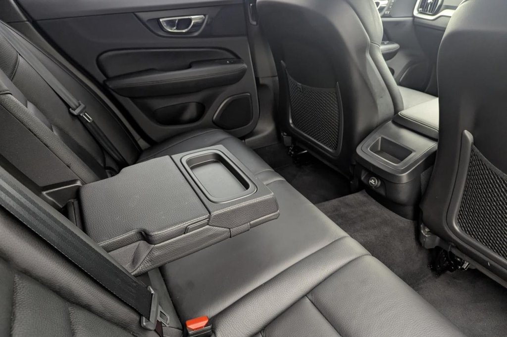 USED 2018 68 VOLVO V60 2.0 D4 Inscription Estate 5dr Diesel Auto Euro 6 (s/s) (190 ps) Sat Nav, Heated Screen, Cruise