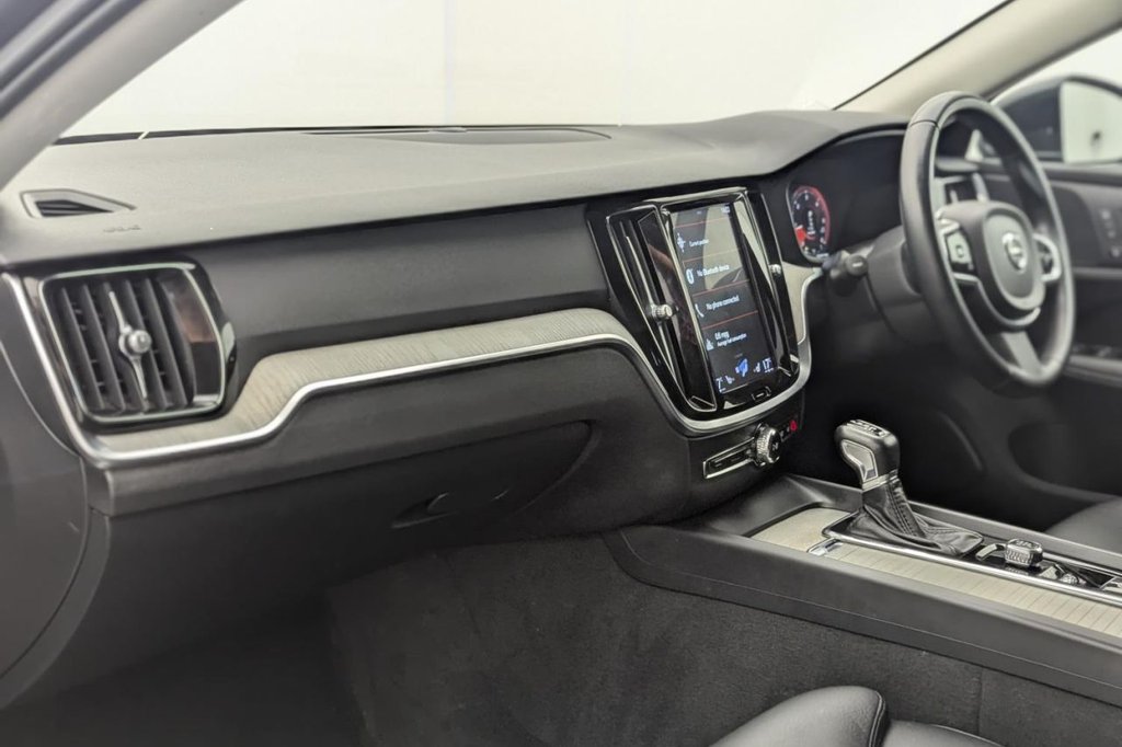 USED 2018 68 VOLVO V60 2.0 D4 Inscription Estate 5dr Diesel Auto Euro 6 (s/s) (190 ps) Sat Nav, Heated Screen, Cruise