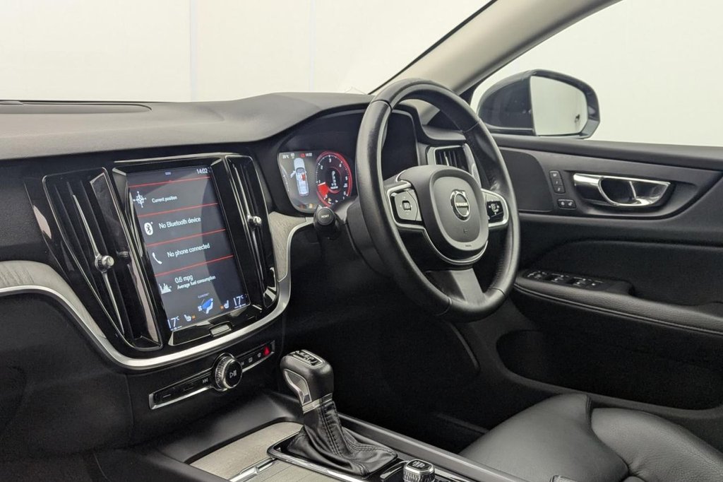 USED 2018 68 VOLVO V60 2.0 D4 Inscription Estate 5dr Diesel Auto Euro 6 (s/s) (190 ps) Sat Nav, Heated Screen, Cruise