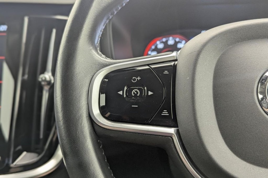 USED 2018 68 VOLVO V60 2.0 D4 Inscription Estate 5dr Diesel Auto Euro 6 (s/s) (190 ps) Sat Nav, Heated Screen, Cruise
