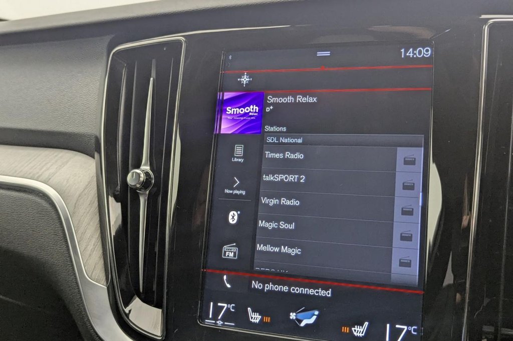 USED 2018 68 VOLVO V60 2.0 D4 Inscription Estate 5dr Diesel Auto Euro 6 (s/s) (190 ps) Sat Nav, Heated Screen, Cruise