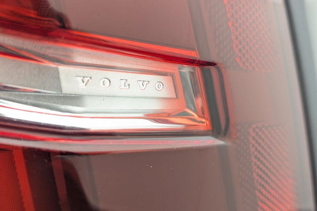 USED 2018 68 VOLVO V60 2.0 D4 Inscription Estate 5dr Diesel Auto Euro 6 (s/s) (190 ps) Sat Nav, Heated Screen, Cruise