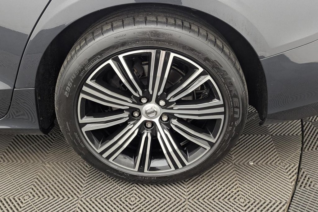USED 2018 68 VOLVO V60 2.0 D4 Inscription Estate 5dr Diesel Auto Euro 6 (s/s) (190 ps) Sat Nav, Heated Screen, Cruise
