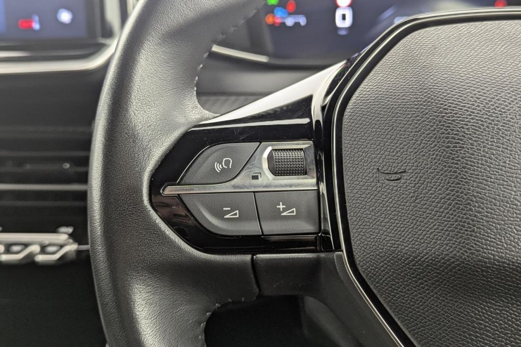 USED 2023 73 PEUGEOT 2008 1.2 PureTech Allure SUV 5dr Petrol Manual Euro 6 (s/s) (130 ps) Car Play, 17"Alloys, Sensors