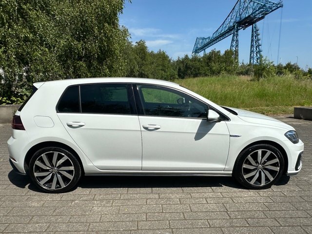 View our VOLKSWAGEN GOLF