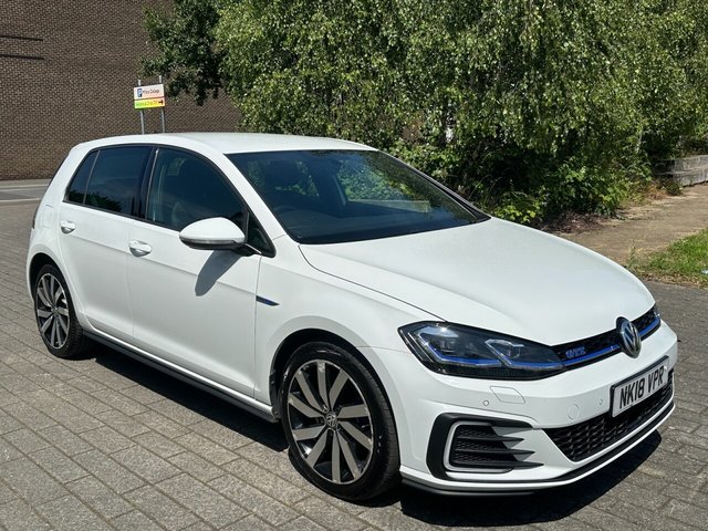 View our VOLKSWAGEN GOLF