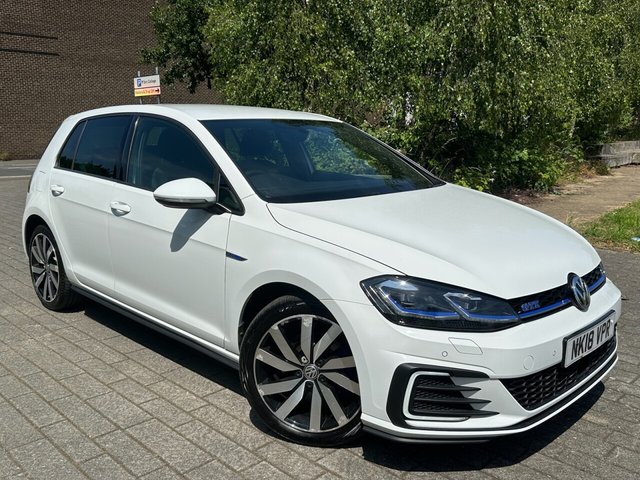 View our VOLKSWAGEN GOLF