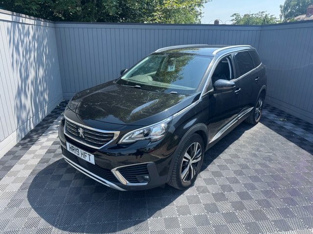 View our PEUGEOT 5008
