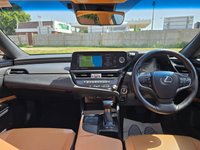 USED 2022 22 LEXUS ES 2.5 300h Saloon 4dr Petrol Hybrid E-CVT Euro 6 (s/s) (218 ps) 