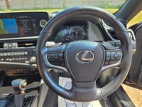 USED 2022 22 LEXUS ES 2.5 300h Saloon 4dr Petrol Hybrid E-CVT Euro 6 (s/s) (218 ps) 