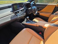 USED 2022 22 LEXUS ES 2.5 300h Saloon 4dr Petrol Hybrid E-CVT Euro 6 (s/s) (218 ps) 