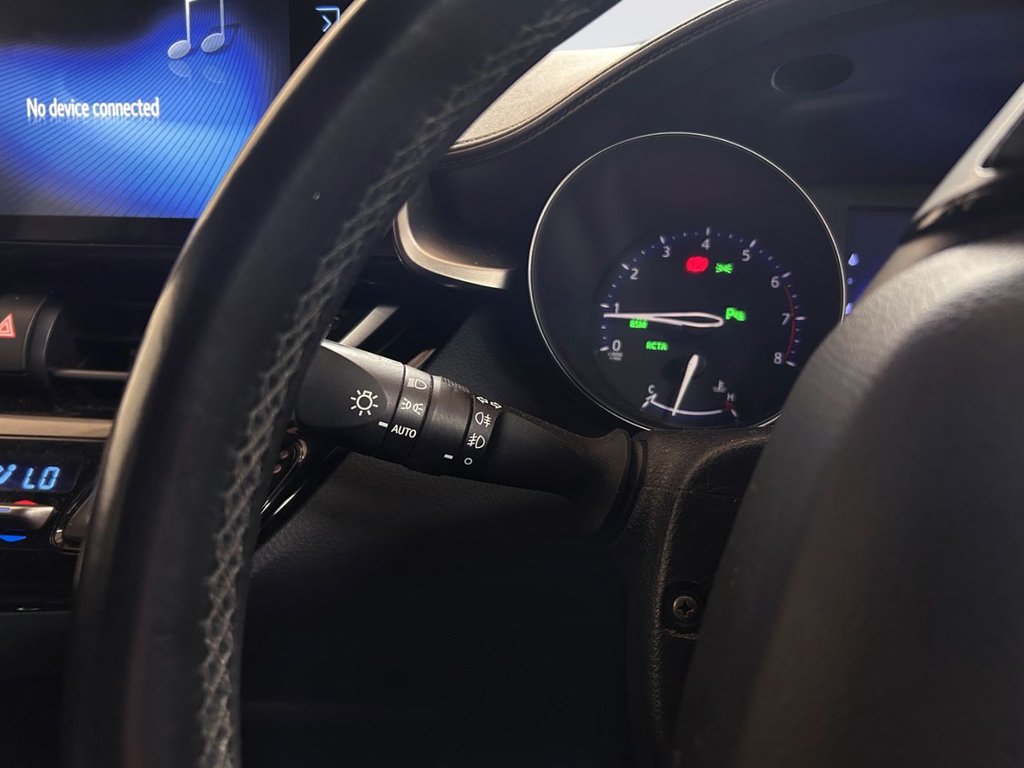2019 Toyota C-HR — image 17