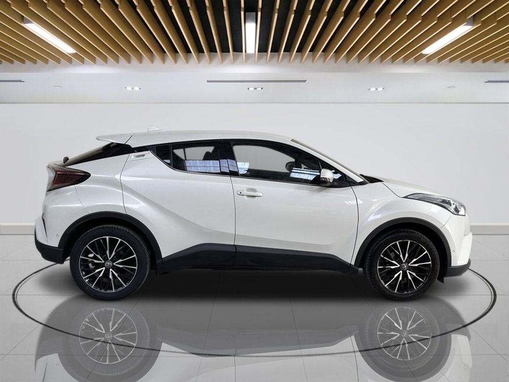 2019 Toyota C-HR — image 8