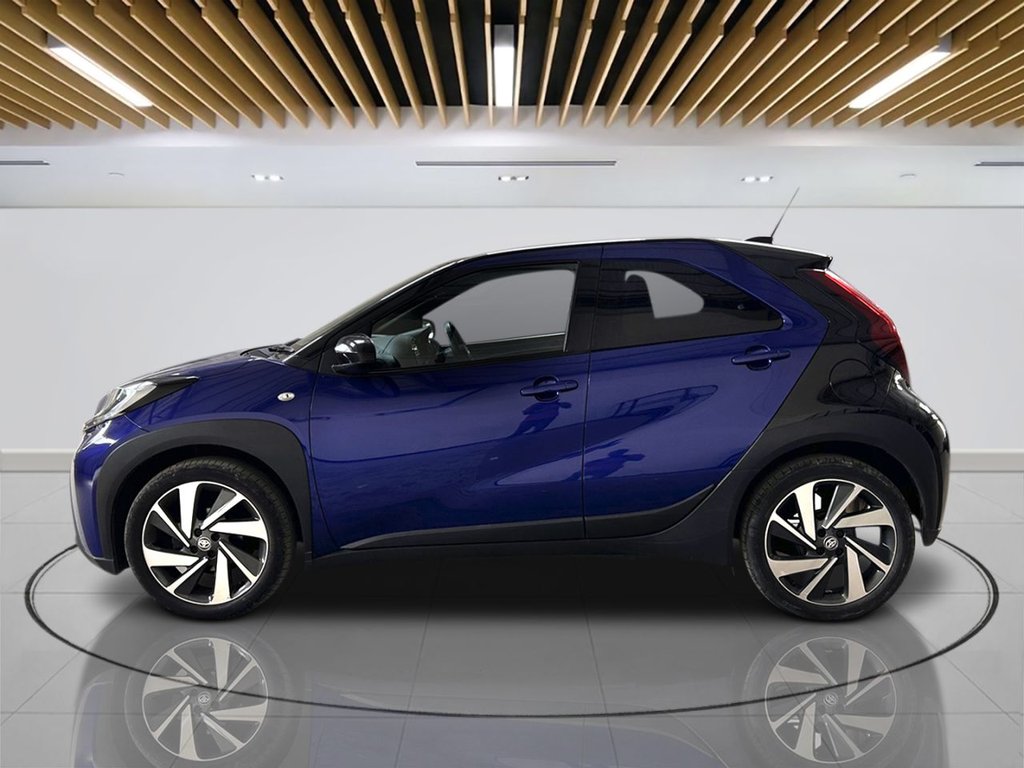 2023 Toyota Aygo X — image 3