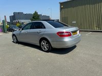 USED 2009 59 MERCEDES-BENZ E CLASS 2.1 E250 CDI BlueEfficiency Avantgarde Saloon 4dr Diesel Tiptronic Euro 5 (204 ps) PAN ROOF+LOVELY CLEAN EXAMPLE