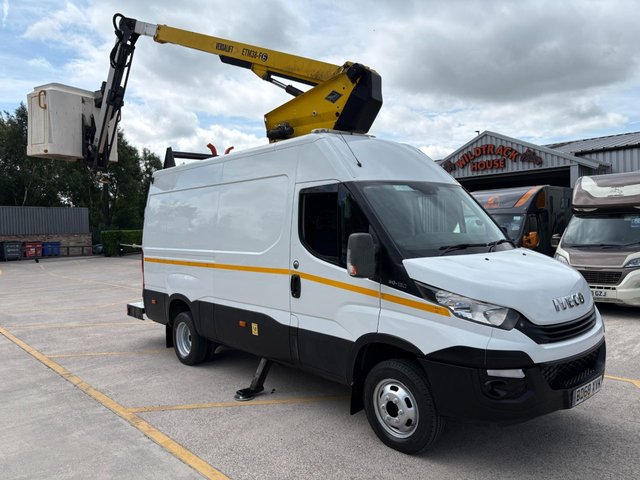 View our IVECO DAILY