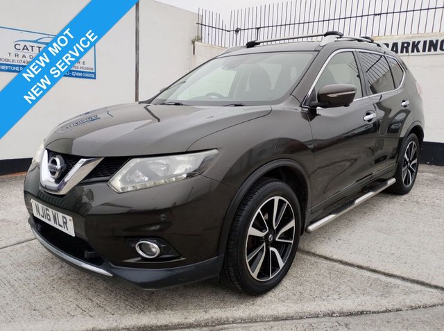 View our Nissan X-Trail range