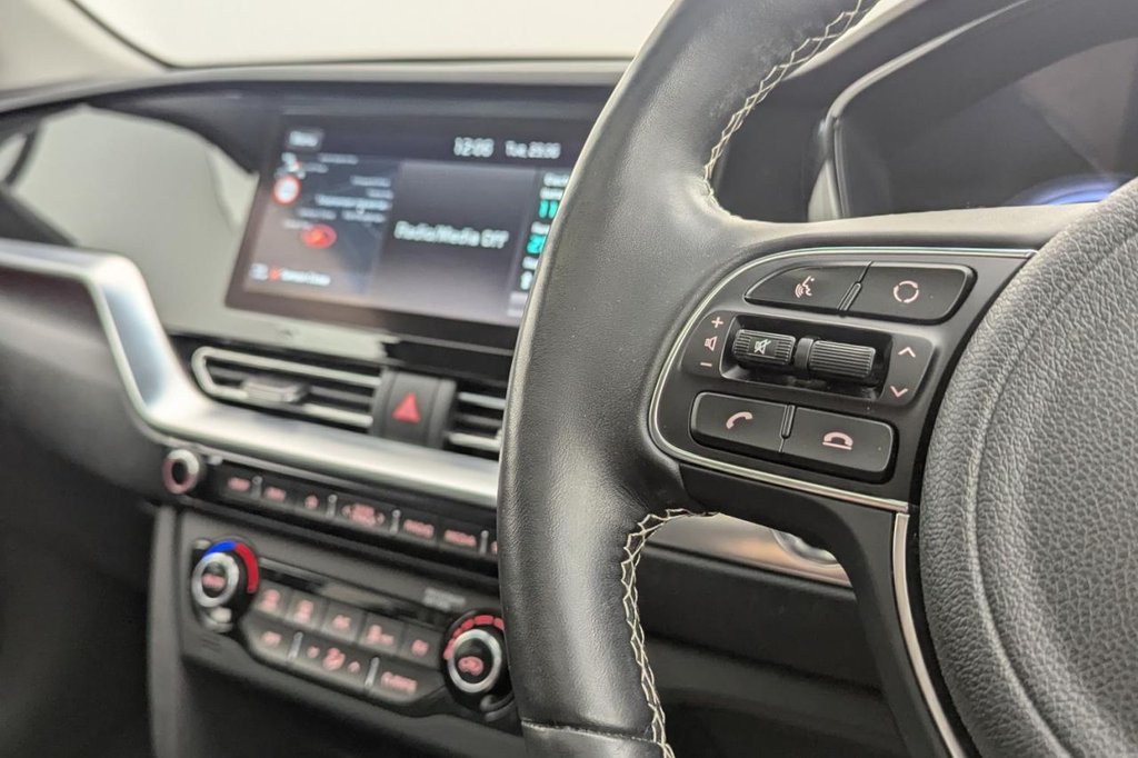 USED 2021 21 KIA NIRO 64kWh 4+ SUV 5dr Electric Auto (201 bhp) Car Play, Sun Roof, Camera