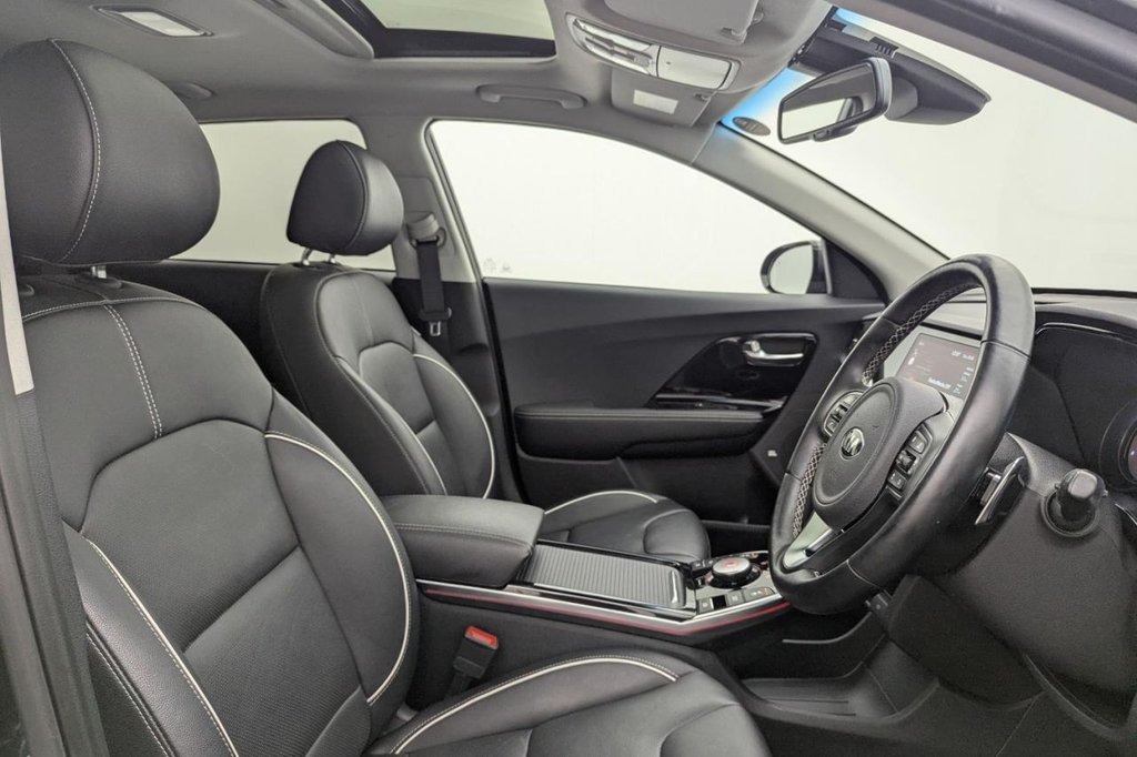 USED 2021 21 KIA NIRO 64kWh 4+ SUV 5dr Electric Auto (201 bhp) Car Play, Sun Roof, Camera