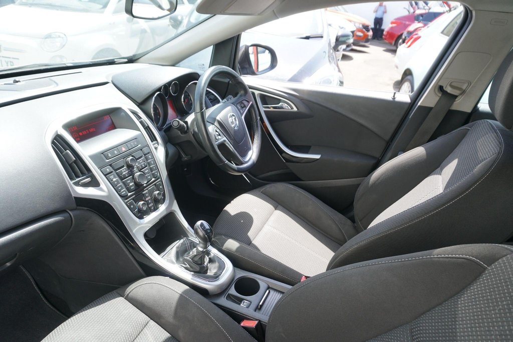 USED 2012 12 VAUXHALL ASTRA 1.6 16v SRi Euro 5 5dr JUST ARRIVED