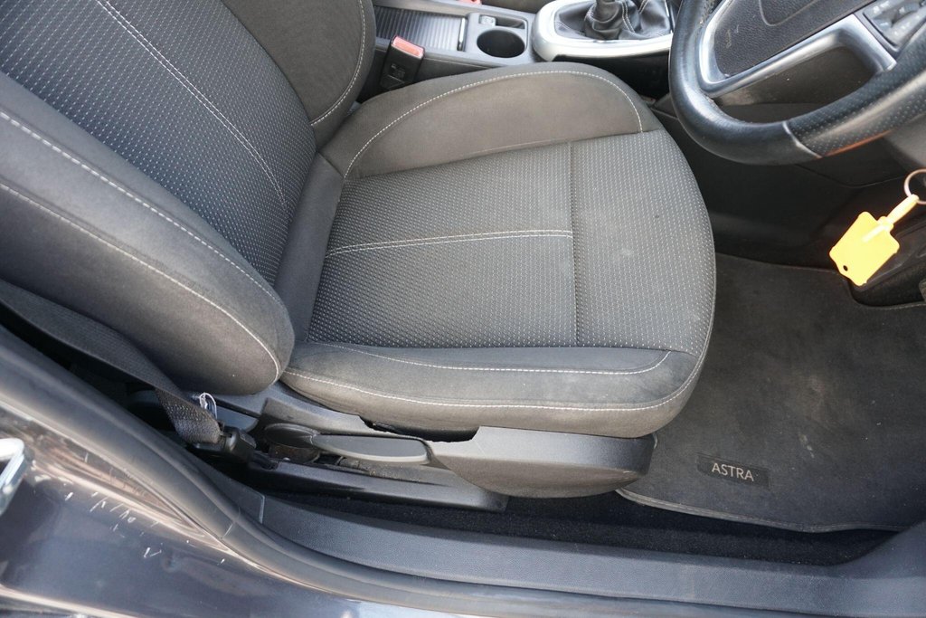 USED 2012 12 VAUXHALL ASTRA 1.6 16v SRi Euro 5 5dr JUST ARRIVED