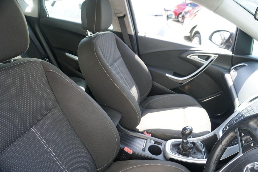 USED 2012 12 VAUXHALL ASTRA 1.6 16v SRi Euro 5 5dr JUST ARRIVED